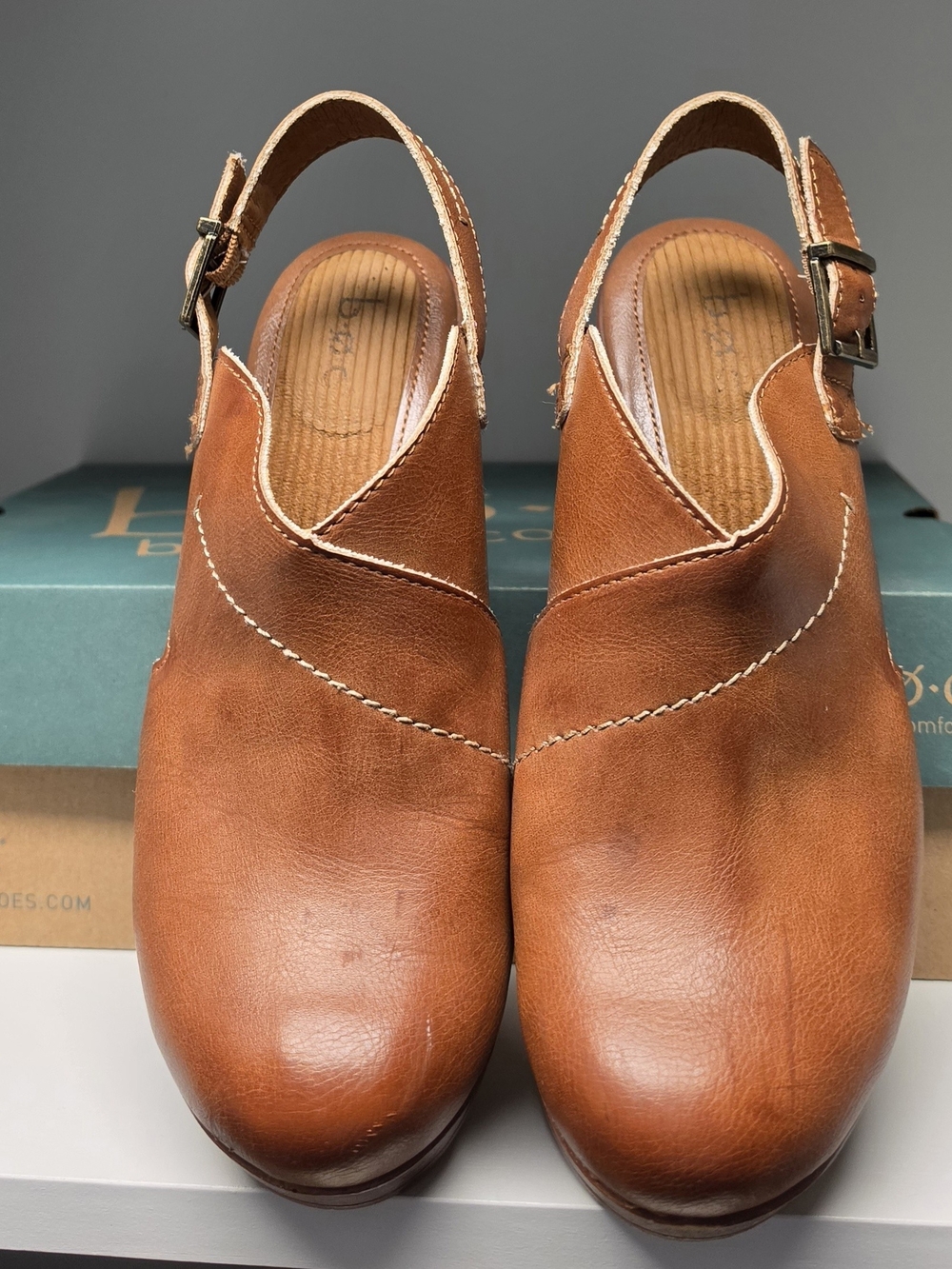 boc Women's Brown Leather Clog Heels - Picture 3 of 5